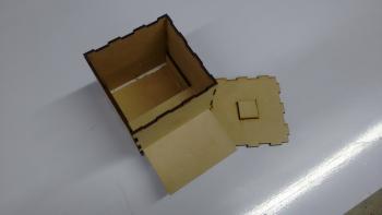 Caja con compartimiento secreto  1