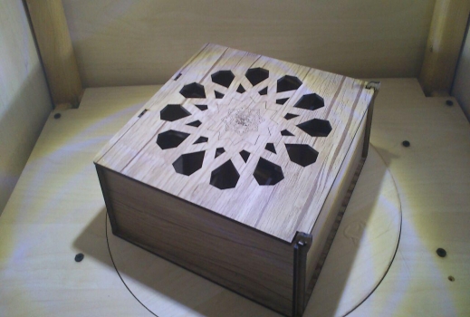 Tea box with islamic art on top ​ 
