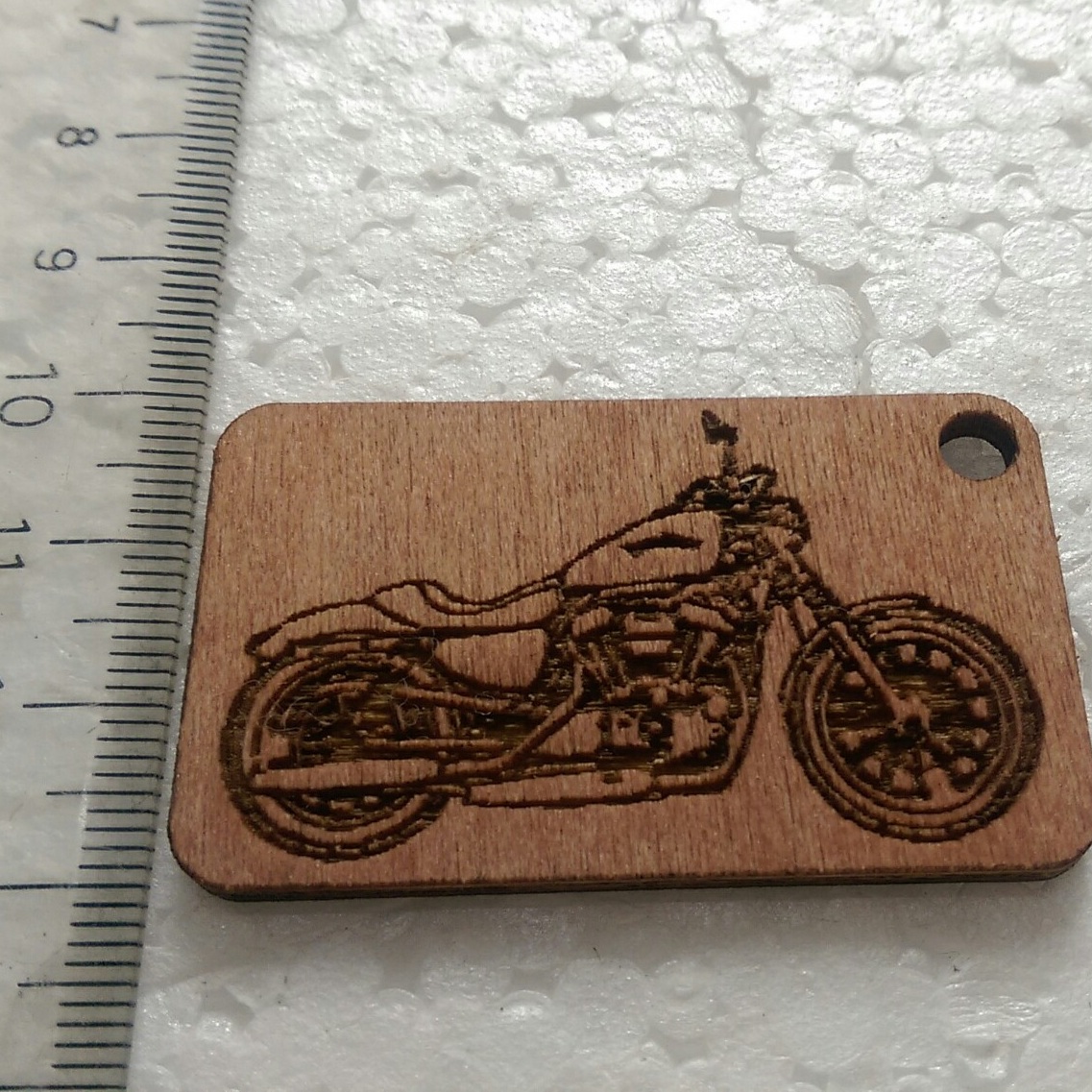 Móc khóa khắc hình Harley-Davidson  883  